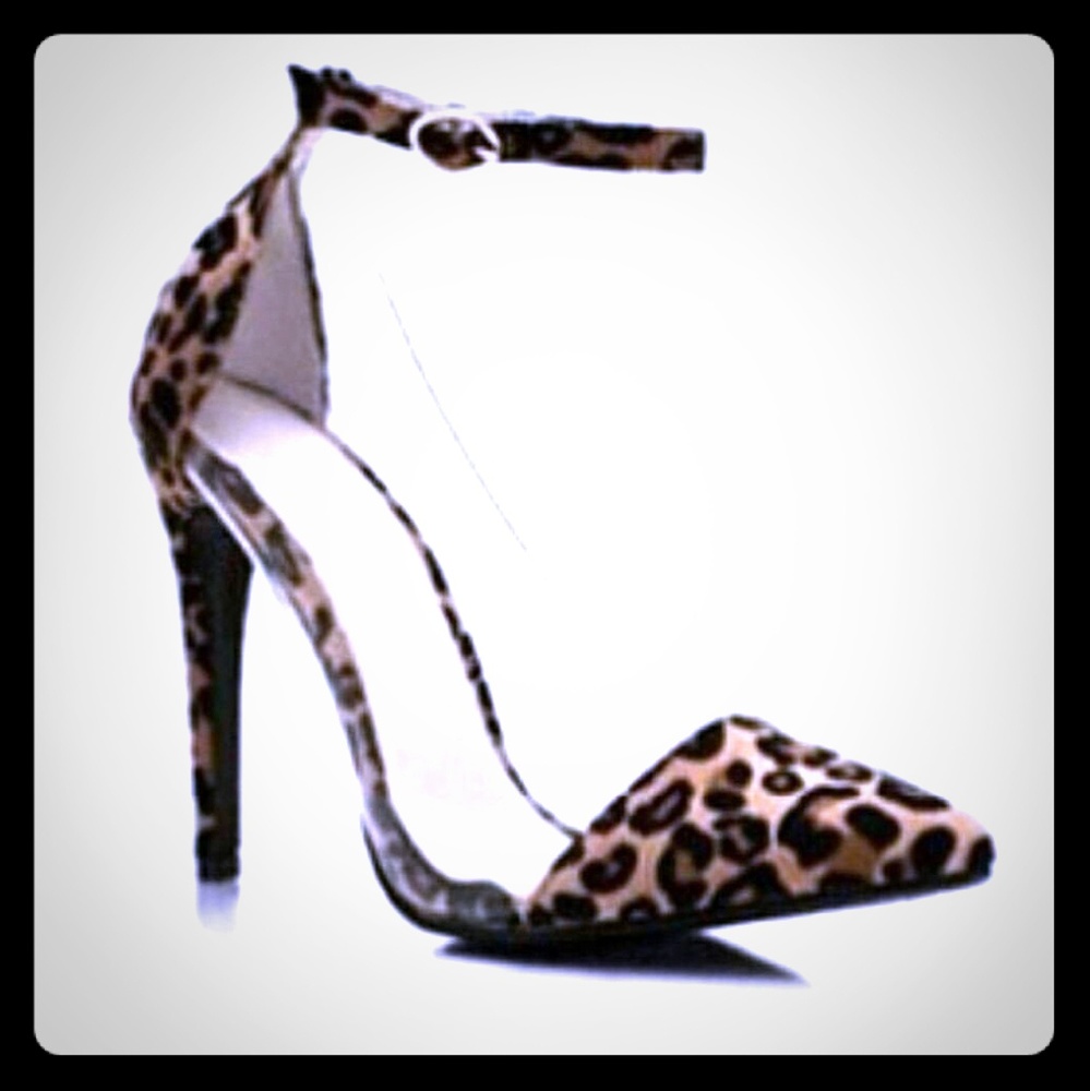 Leopard Pump Heel